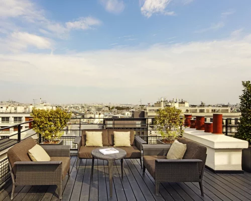 parlc-suite-lalique-terrace-2110-hor-clsc